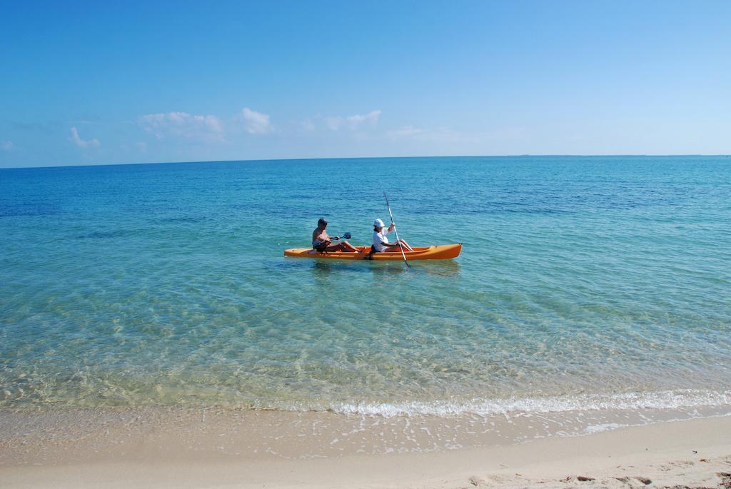 Miramar Suites Placencia Экстерьер фото